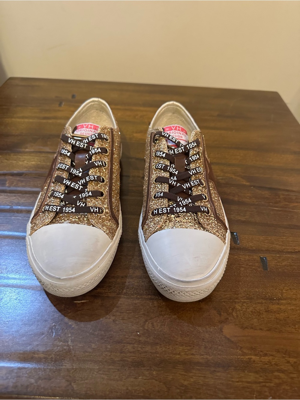 Vintage Havana Gold Glitter Low-Top Sneakers with White Toe Cap
